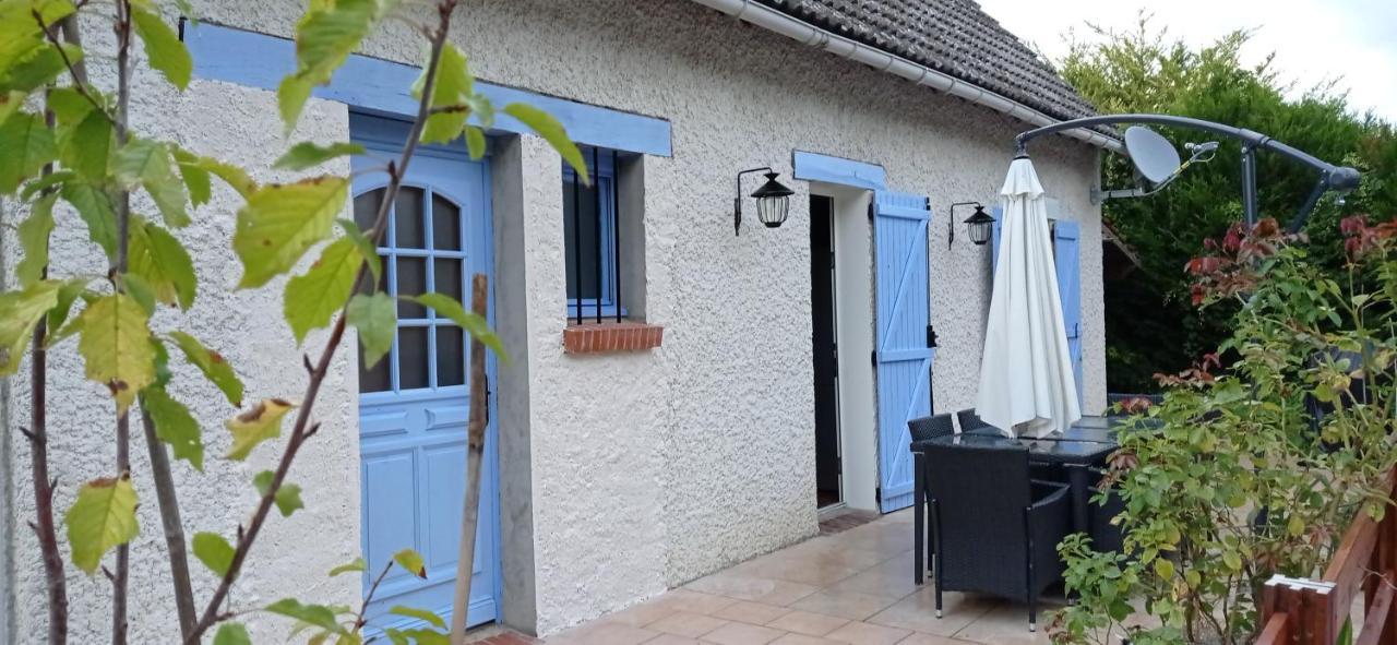 Chez Sophie Et Thibault Hotel Sceaux-du-Gatinais Екстериор снимка