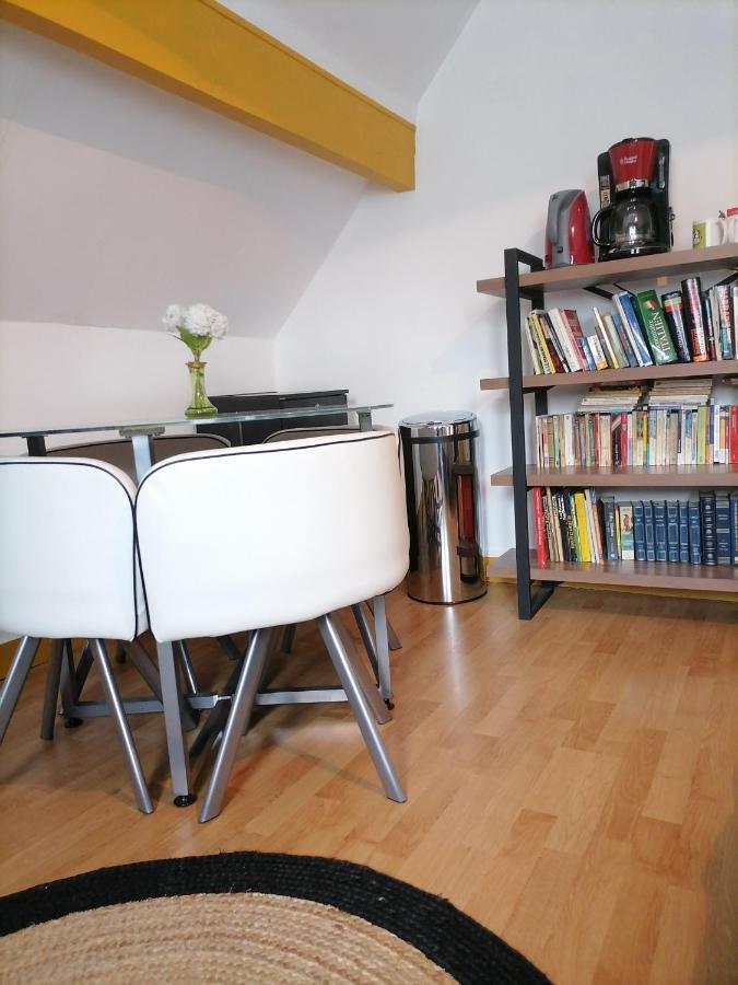 Chez Sophie Et Thibault Hotel Sceaux-du-Gatinais Екстериор снимка