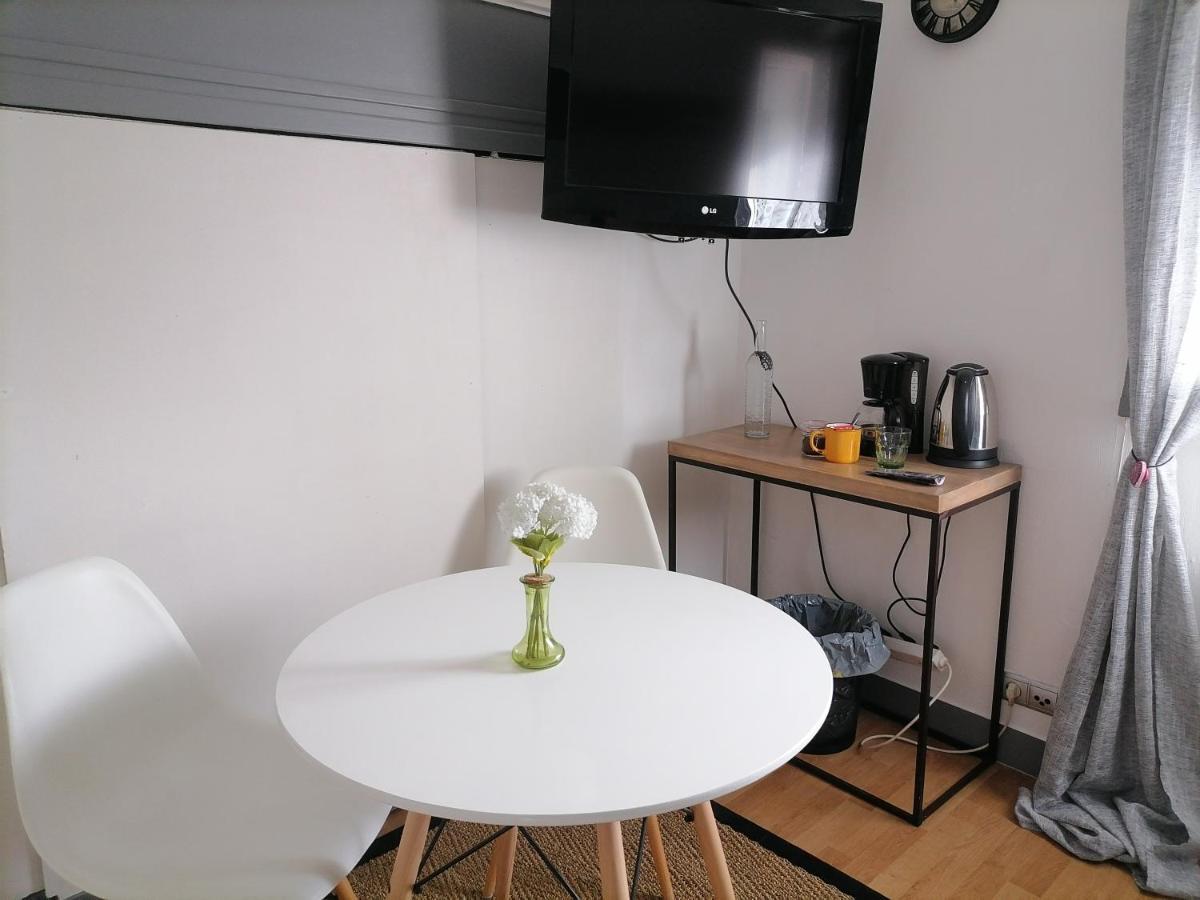 Chez Sophie Et Thibault Hotel Sceaux-du-Gatinais Екстериор снимка